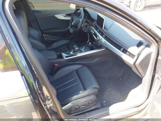2017 AUDI A4 WAUENAF46HA075182 Photo 4