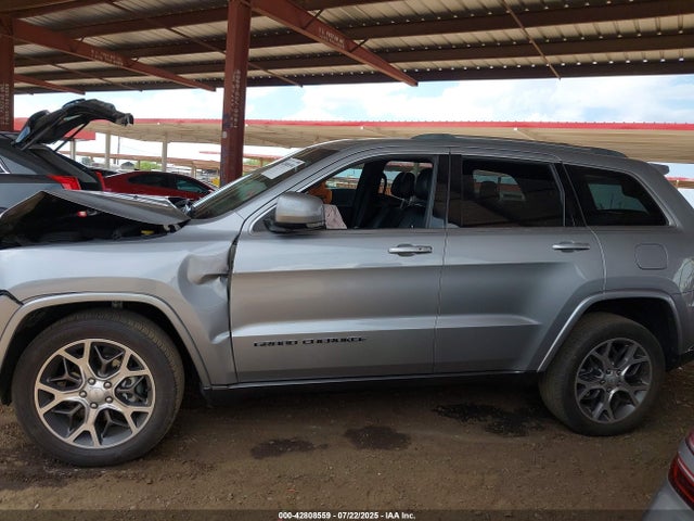 1C4RJEBGXJC275547 Jeep Grand Cherokee