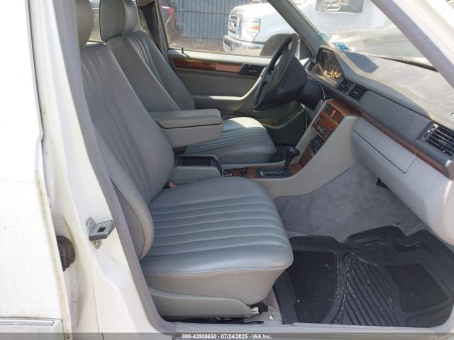 1993 MERCEDES-BENZ 300 WDBEA28E3PB884995 Photo 4