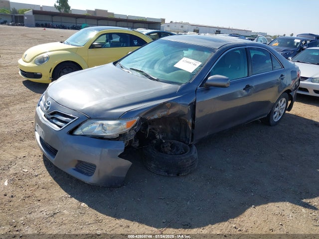 42808746 :رقم المزاد ، 4T1BF3EK1BU228339 vin ، 2011 Toyota Camry Le مزاد بيع