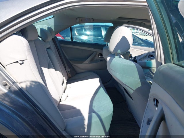 42808746 :رقم المزاد ، 4T1BF3EK1BU228339 vin ، 2011 Toyota Camry Le مزاد بيع