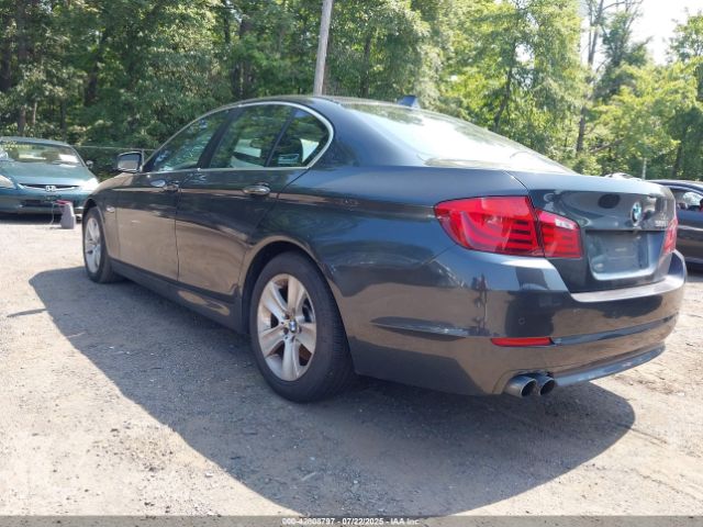 2011 BMW 528I WBAFR1C52BC746476 Photo 2