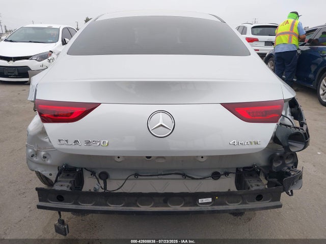 W1K5J4HB9PN373802 Mercedes-Benz m260