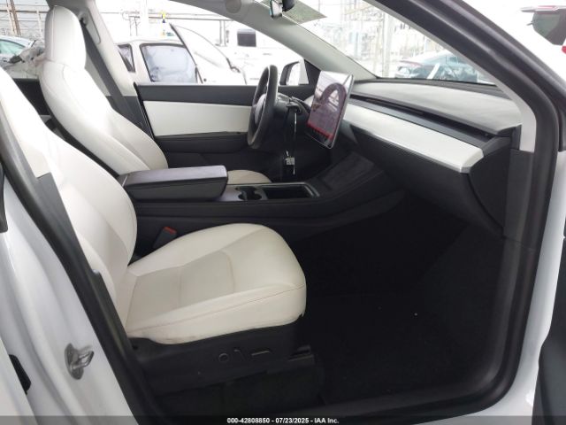 2021 TESLA MODEL Y 5YJYGDEE3MF154056 Photo 4