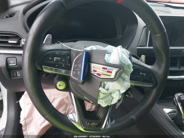 1G6DL5RP9P0410427 Cadillac lf4
