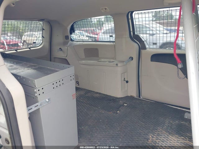 2C4JRGAG9ER392925 RAM 2014