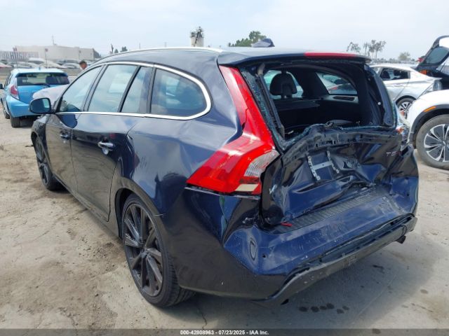 2017 VOLVO V60 YV140MEK2H1364875 Photo 2