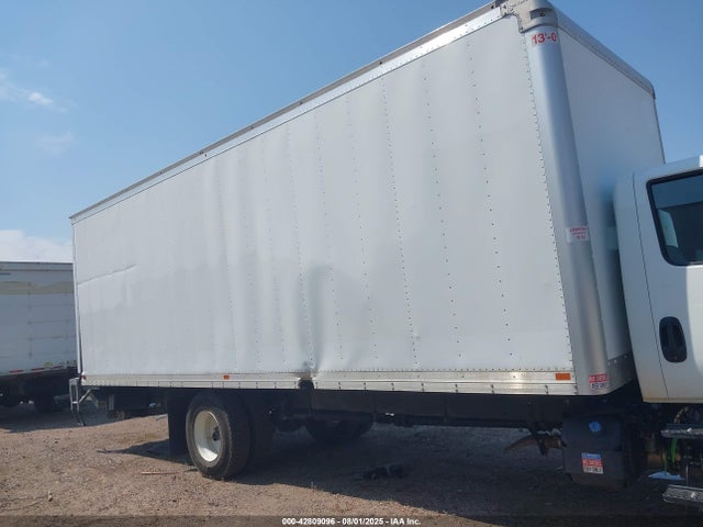 International B 6.7 2025 3HAEUMML8SL594408 Image 13