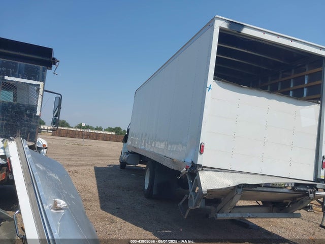 International B 6.7 2025 3HAEUMML8SL594408 Image 3