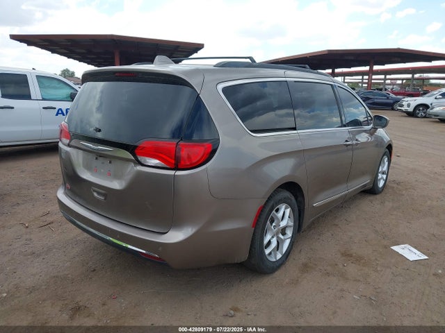 Chrysler 2017 2017 2C4RC1BGXHR822952 Image 4
