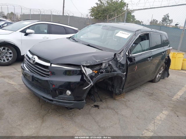 5TDZKRFH2ES037025 Toyota 2gr-fe
