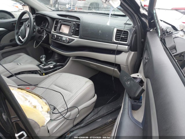 5TDZKRFH2ES037025 Toyota 2gr-fe