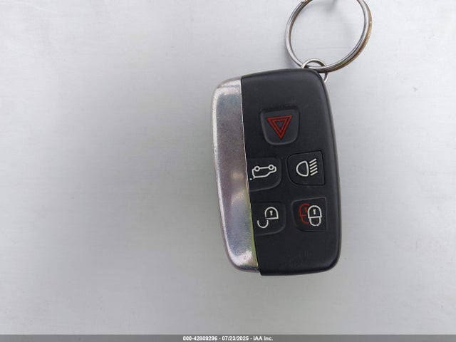 Land Rover s/c lev2 ulev 2017 SALRRBBV6HA022990 Image 11