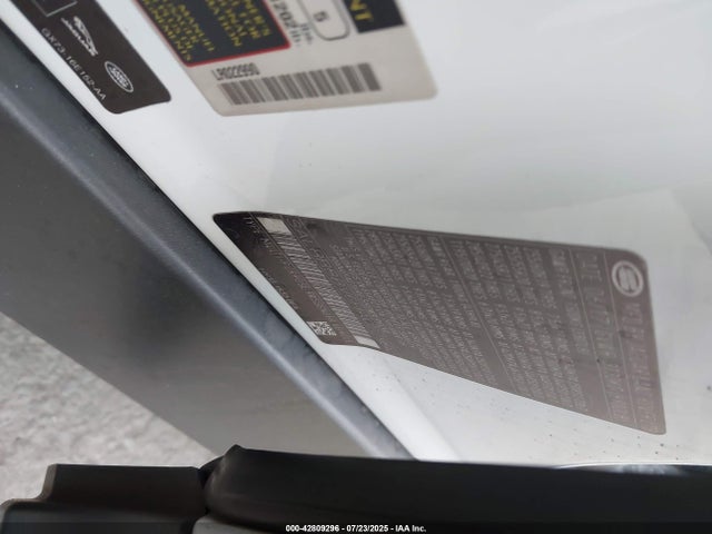Land Rover s/c lev2 ulev 2017 SALRRBBV6HA022990 Image 9