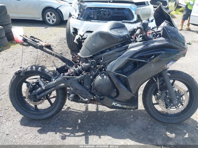 2013 Kawasaki Ex650 E მანქანა იყიდება აუქციონზე, vin: JKAEXEE15DDA13614, აუქციონის ნომერი: 42809349
