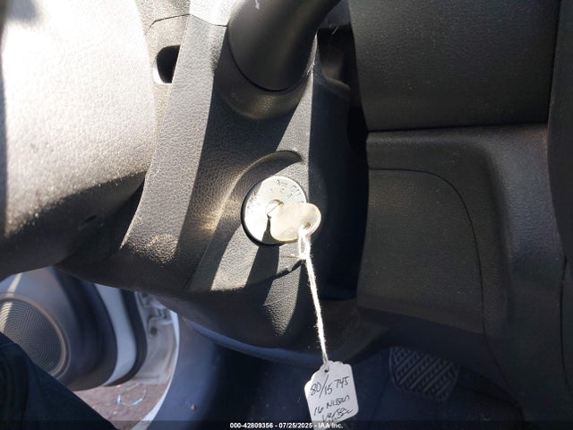 3N1CN7AP0GL889532 Nissan 2016