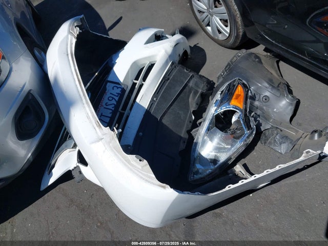 3N1CN7AP0GL889532 Nissan 2016