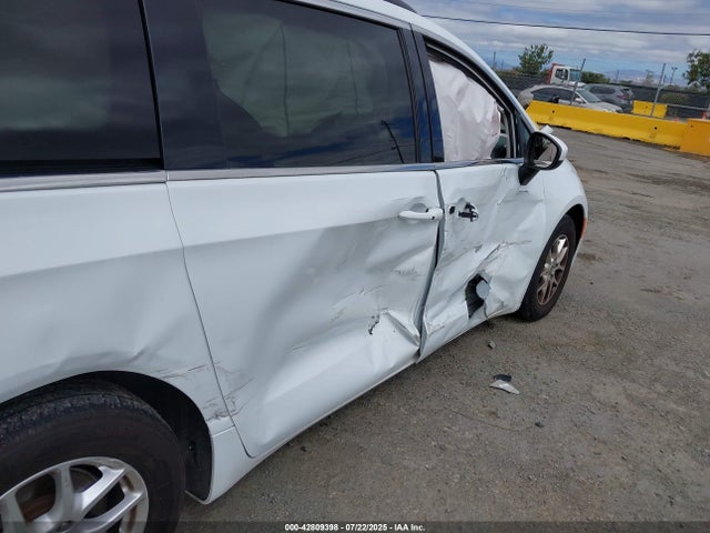 Chrysler Voyager 2020 2C4RC1DG9LR262654 Image 6