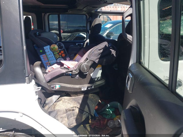 1C4HJXDN3PW671989 Jeep 2023