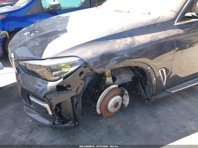 5UXCR4C08N9M45206 BMW X5