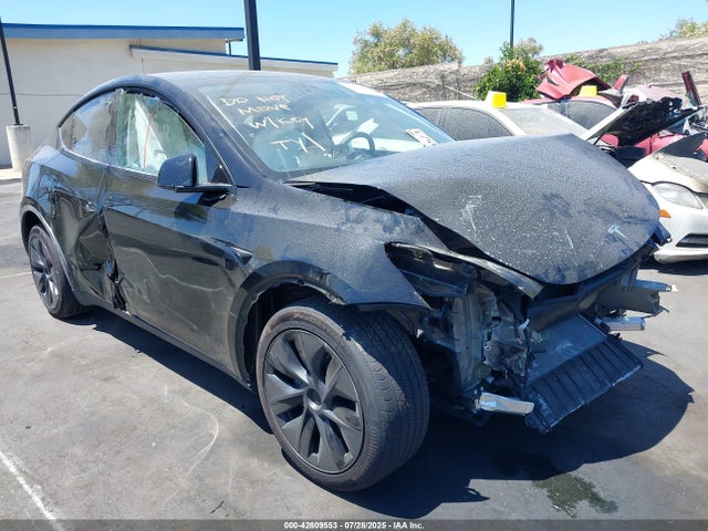 2025 TESLA MODEL Y 7SAYGDEE5SF297459 Photo 0