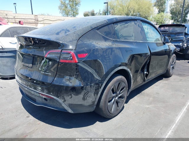2025 TESLA MODEL Y 7SAYGDEE5SF297459 Photo 3
