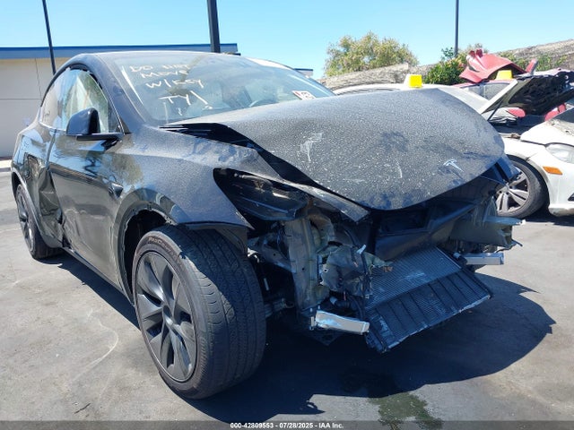2025 TESLA MODEL Y 7SAYGDEE5SF297459 Photo 5