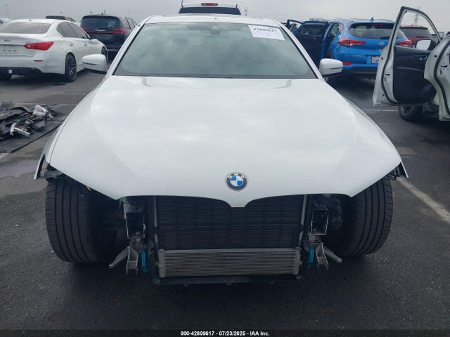 WBA53BH04MWX03145 BMW 530I