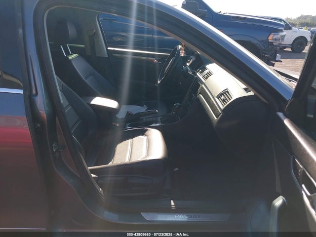1VWBT7A37GC069999 Volkswagen Passat