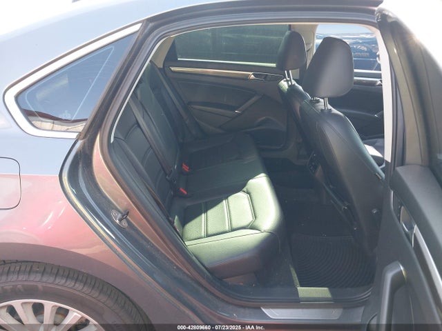 1VWBT7A37GC069999 Volkswagen Passat