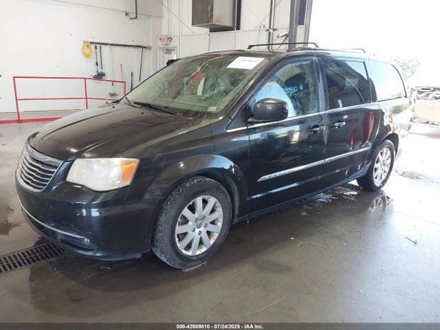 2C4RC1BG2ER211292 Chrysler Town and Country