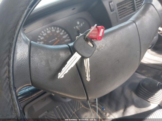 1990 TOYOTA PICKUP JT4RN81A3L0045985 Photo 10