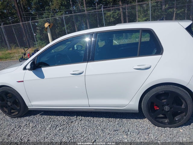 3VW4T7AU5FM000534 Volkswagen 2015