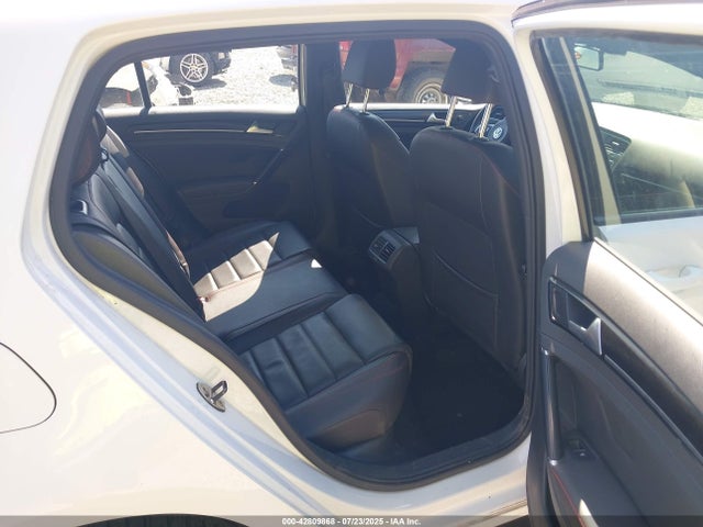 3VW4T7AU5FM000534 Volkswagen 2015