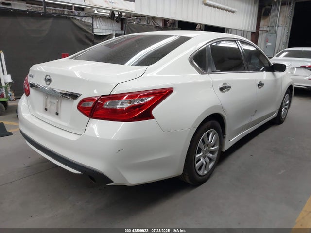 1N4AL3AP7GC195280 Nissan 2016