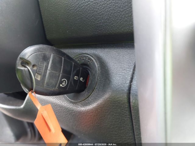 2012 RAM 1500 1C6RD7MT6CS128073 Photo 10