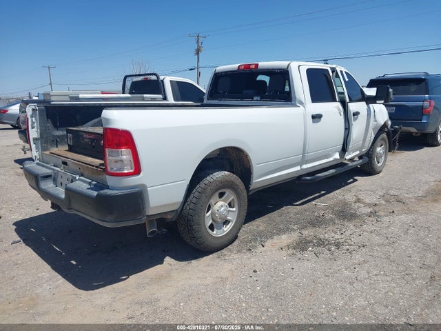 3C6UR5HJ9RG225972 RAM 2024