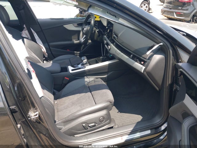 2022 AUDI A4 WAUEAAF49NA016232 Photo 4