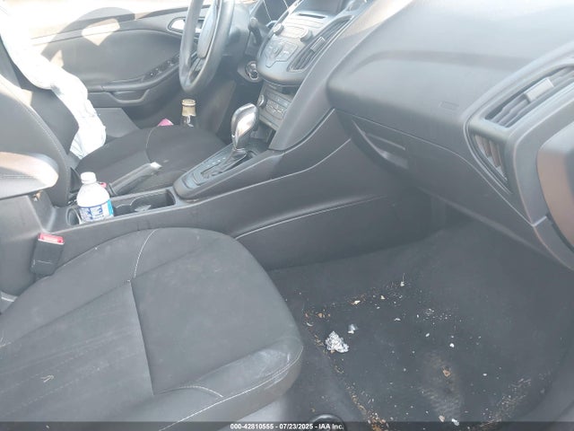 Ford 2016 2016 1FADP3F22GL259529 Image 5