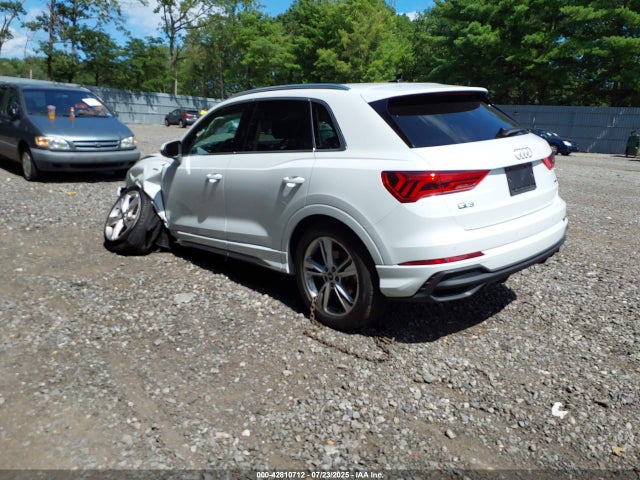 2023 AUDI Q3 WA1DECF30P1057318 Photo 2