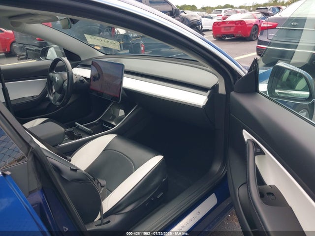 2018 TESLA MODEL 3 5YJ3E1EB5JF080784 Photo 4