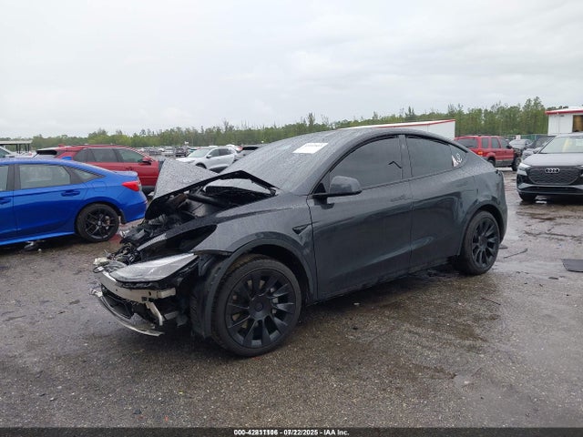 2024 TESLA MODEL Y 7SAYGDED5RF046877 Photo 1