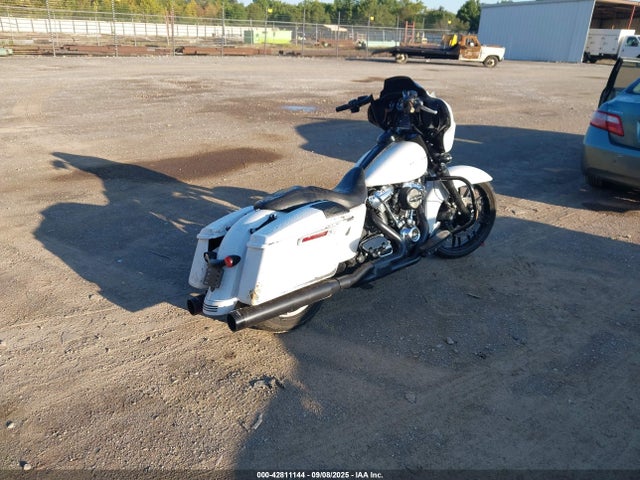 Harley-Davidson Street Glide Special 2017 1HD1KRC13HB630102 Image 4