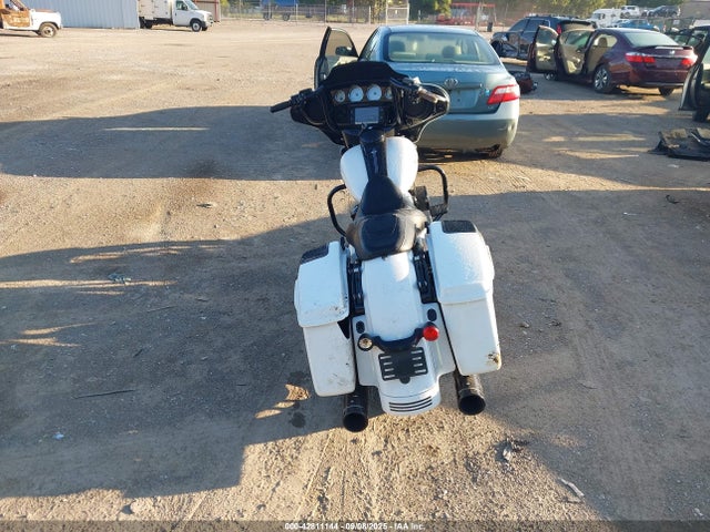 Harley-Davidson Street Glide Special 2017 1HD1KRC13HB630102 Image 6