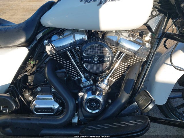 Harley-Davidson Street Glide Special 2017 1HD1KRC13HB630102 Image 8