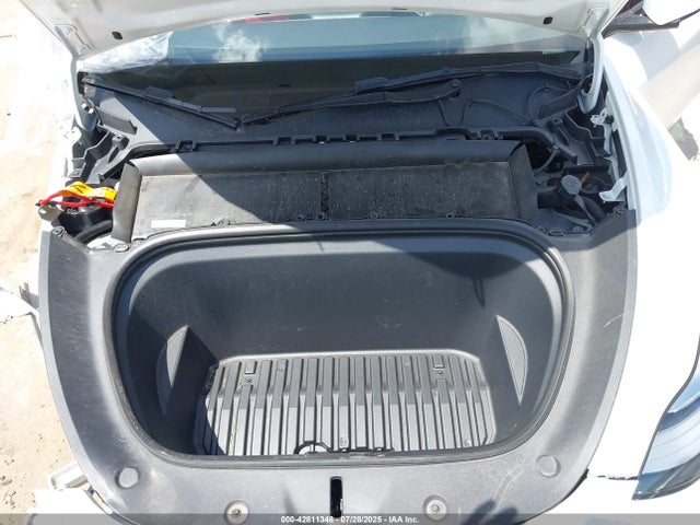 2023 TESLA MODEL Y 7SAYGDEE1PA127412 Photo 9