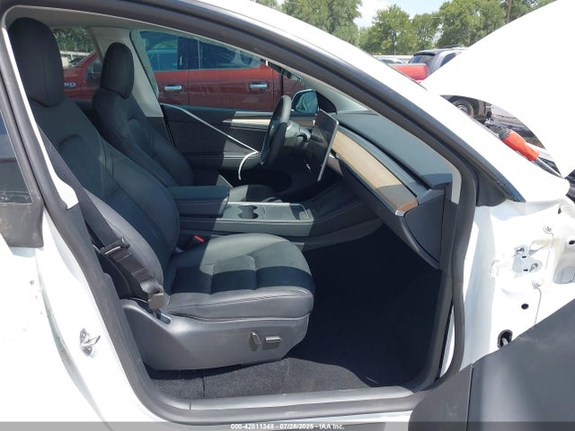 2023 TESLA MODEL Y 7SAYGDEE1PA127412 Photo 4