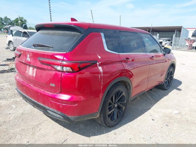 2022 MITSUBISHI OUTLANDER JA4J3UA85NZ053961 Photo 3