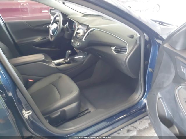 2020 CHEVROLET MALIBU 1G1ZD5ST4LF047462 Photo 4