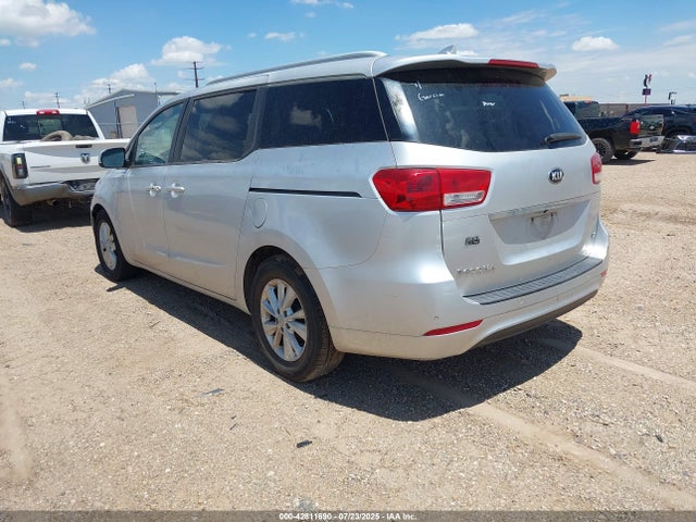 KIA Sedona 2017 KNDMB5C18H6251872 Image 3